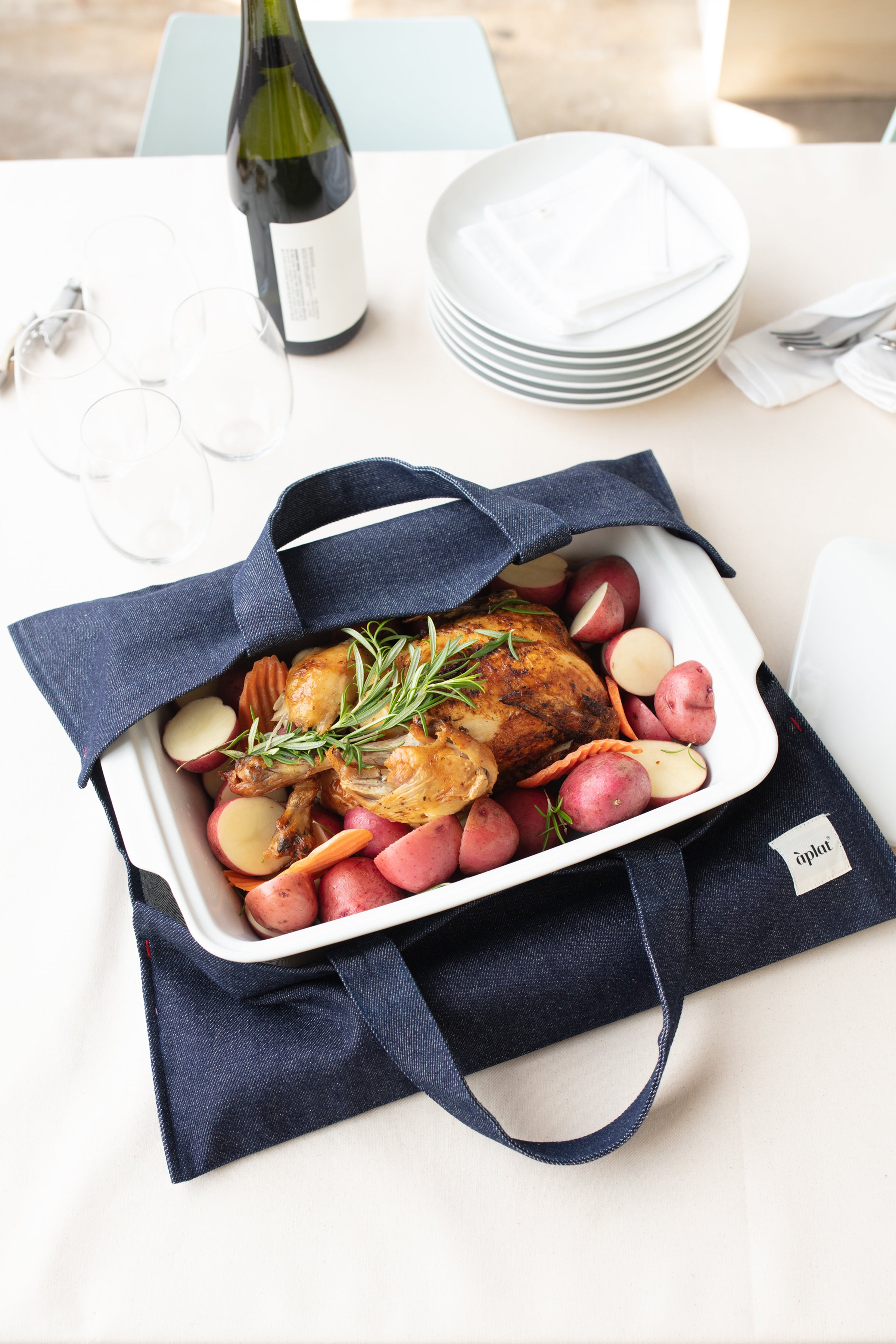 Aplat Plat Grand Cookware Tote in Olive