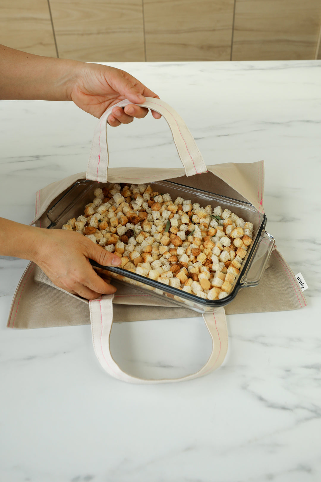 Plat Casserole Tote | Barley
