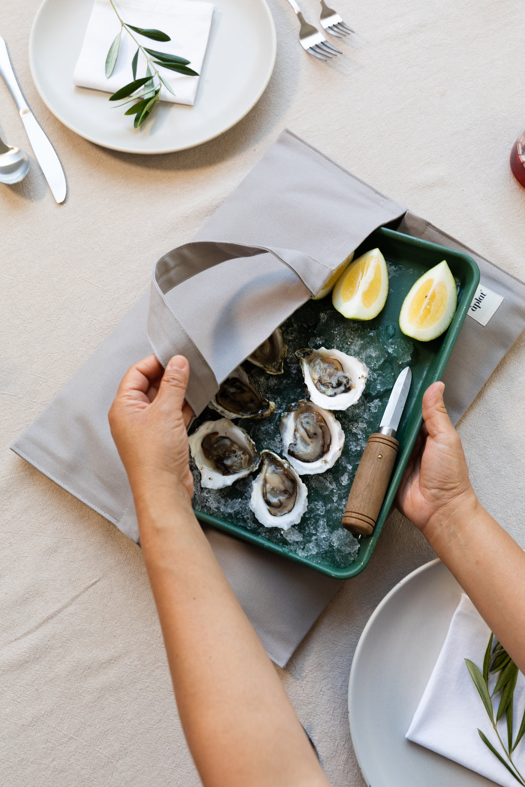 Plat Casserole Tote | Oyster