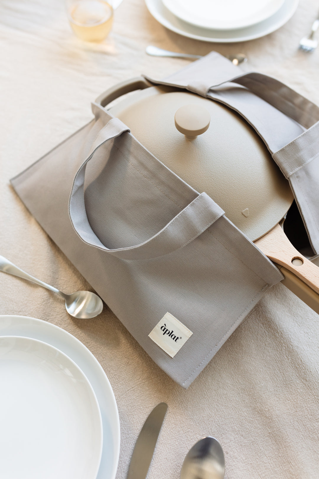 Plat Cookware Tote | Oyster