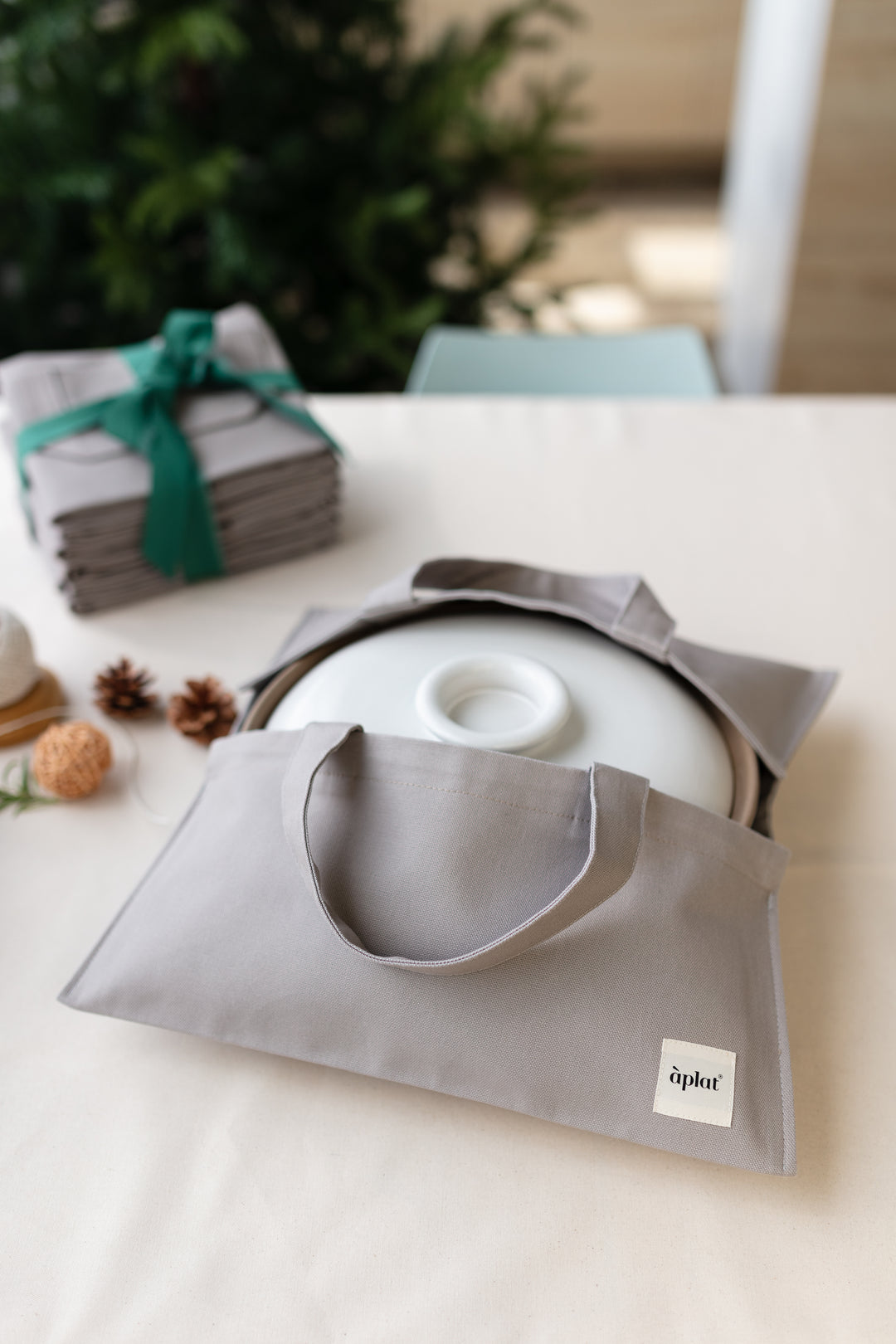 Plat Cookware Tote | Oyster