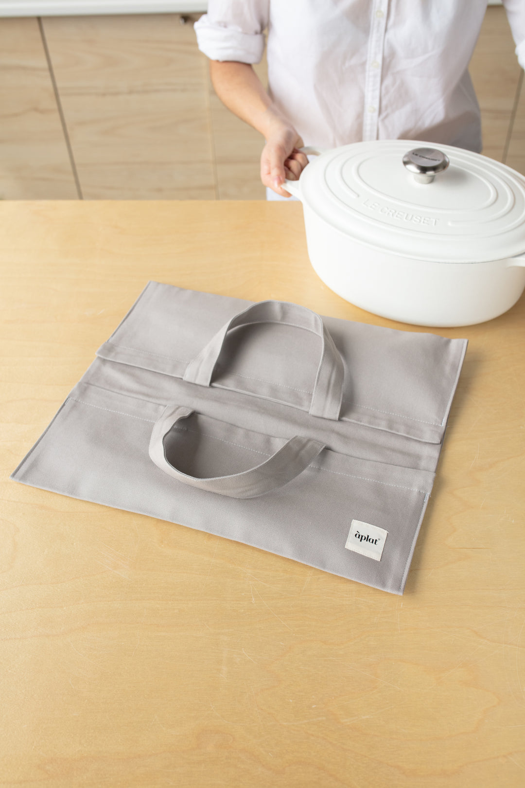 Plat Grand Cookware Tote | Oyster